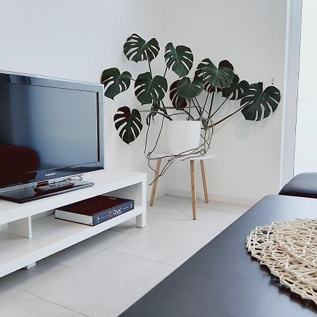 Green Bee Apartment Лешче Экстерьер фото
