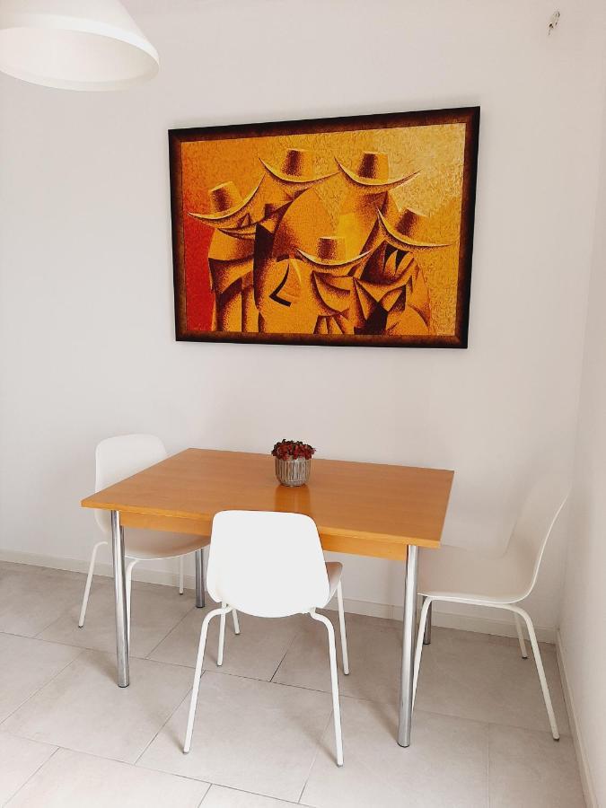 Green Bee Apartment Лешче Экстерьер фото