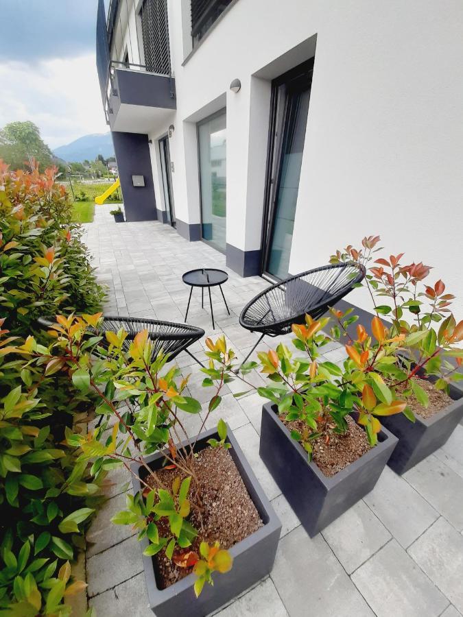 Green Bee Apartment Лешче Экстерьер фото